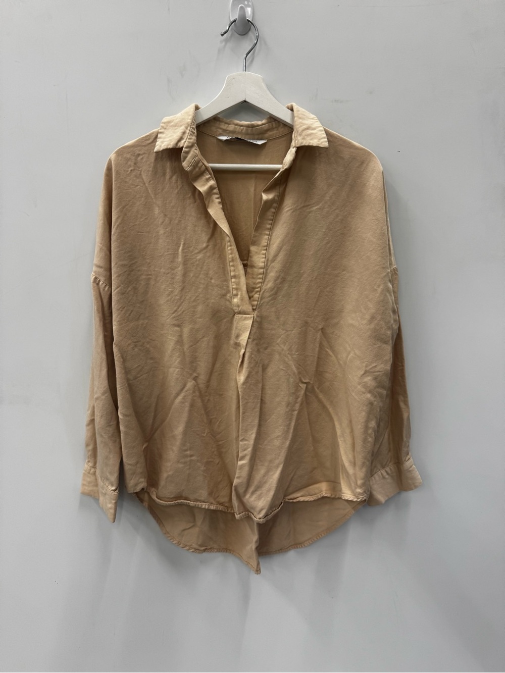 zara long sleeve oversized collar popover cream colored shirt size small